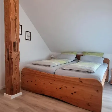 Lägenhet Gartenwohnung *